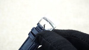 TISSOT CARSON PREMIUM POWERMATIC 80 T122.407.16.043.00 (T1224071604300)