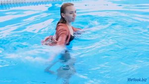 Wetlook Dress | Wetlook girl in Pool | Wetlook Pantyhose