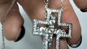 Бижутерия серьги , колье . Заказ на ватсап +79083191849