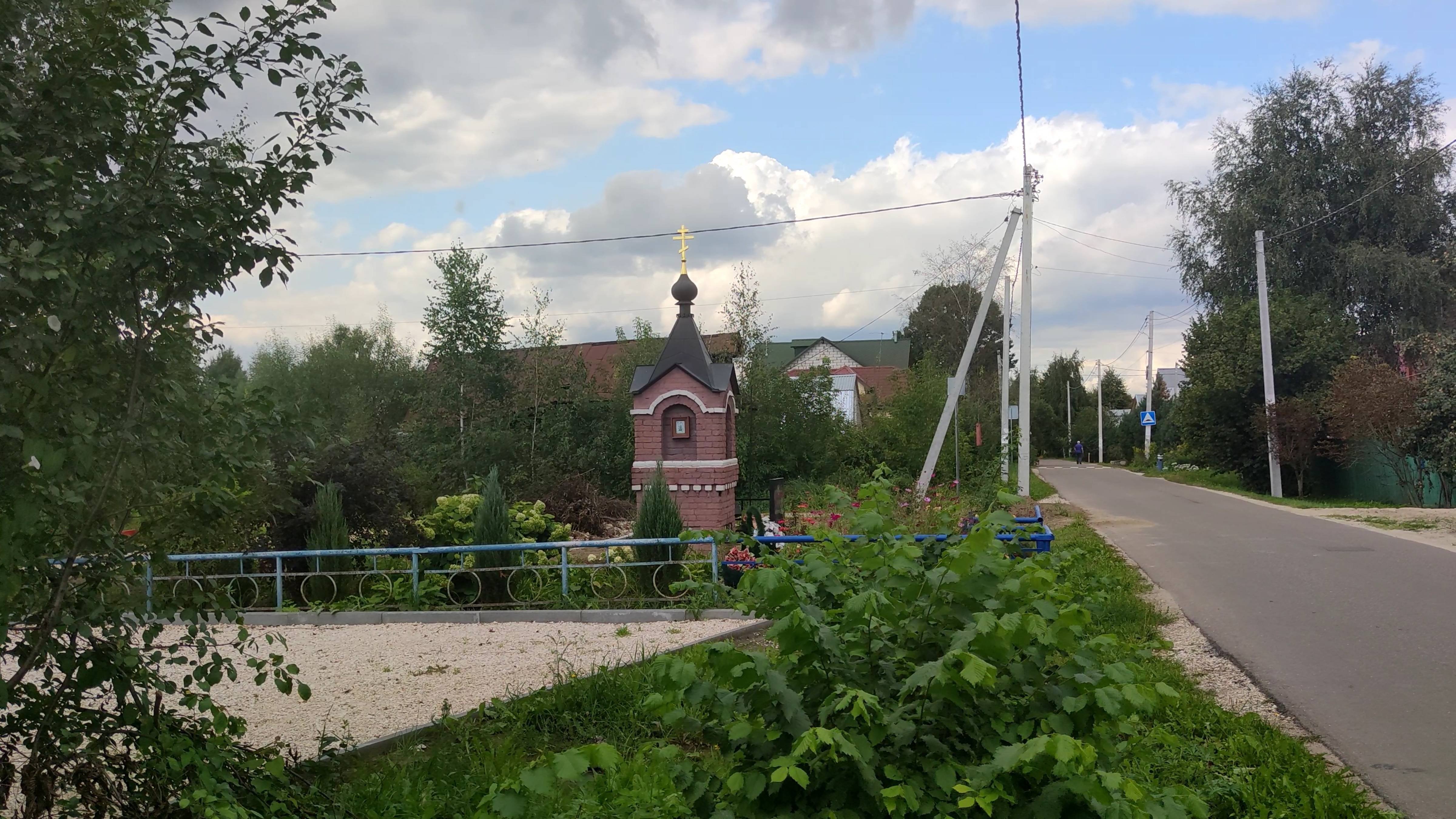 Часовня Иконы Божией Матери Тихвинская в деревне Борисово.