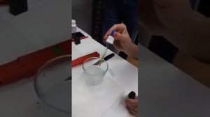 Опыт.Йод нейтрализуется коралл майном