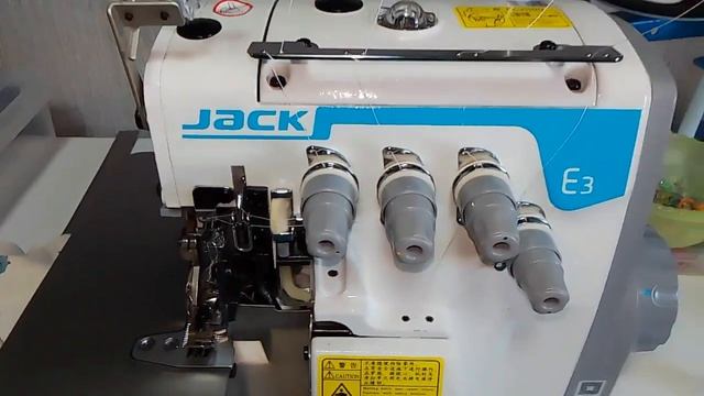 Оверлок Jack E3-4-М2-24. Купила оверлок JACK, обустройство рабочего места.