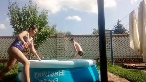 10 часов челенж в бассейне