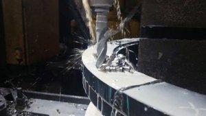 Сверление отверстия радиально-сверлильным станком 2Н554 / Drilling a hole on a machine 2Н554