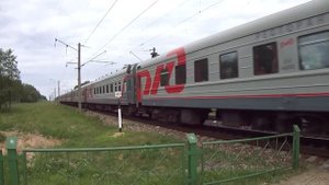 ЧС4Т-657 и ЧС4Т-598 с пассажирскими поездами