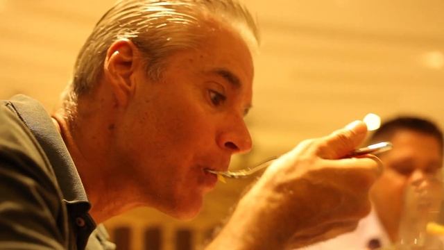 Phuket best restaurants | Video review | Bubbles at the Grand Mercure | Phuket- Patong смотреть онлайн