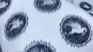 Хлопок  белого цвета с принтом  пегасы в круге 14146