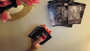 ❗️🌺КОМУ ВЫ НЕ ДАЁТЕ ПОКОЯ?❗️ТАРО ГАДАНИЕ ОНЛАЙН