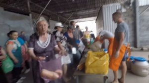 ДОБРЫЕ НАМЕРЕНИЯ / ПОМОГАЮ БАБУШКАМ И ДЕДУШКАМ / ПОМОГАЮ БЕЗДОМНЫМ