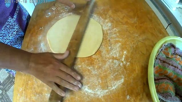 Домашняя лапша или токмач по-татарски.
