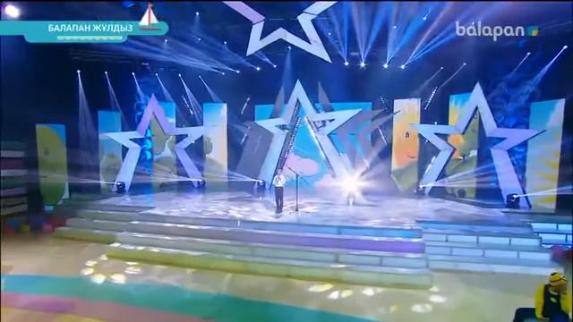 Жеке бейне секс Ересектерге арналған орыс порносын қарап отырып, ойлар күрсінді