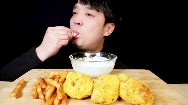 뿌링클 닭다리치킨 & 뿌링감자튀김 먹방SWEET FRIED CHICKEN & FRIES  EATING SOUNDSプリンクル鶏ももチキン&プリンフライドポテトモッパン