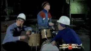 Группа не мОщные. Заводская романтическая