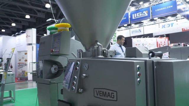 VEMAG HP25E в паре с автоматом двойного клипсования FCA 140 на выставке RosUpack