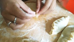 Kartoshkali Perashka tayyorlash eng oson usuli. O'zbek milliy taomlari