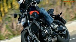 2018 Yamaha XSR700 First Look Review!!