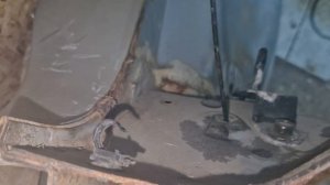 mazda demio dw  болты крепления балки.