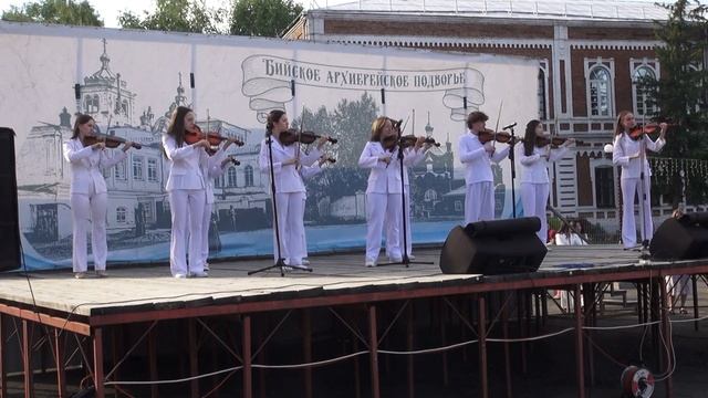 Ночь музеев 2024. Архиерейской подворье. Ансамбль скрипачей КАПРИС смотреть онлайн