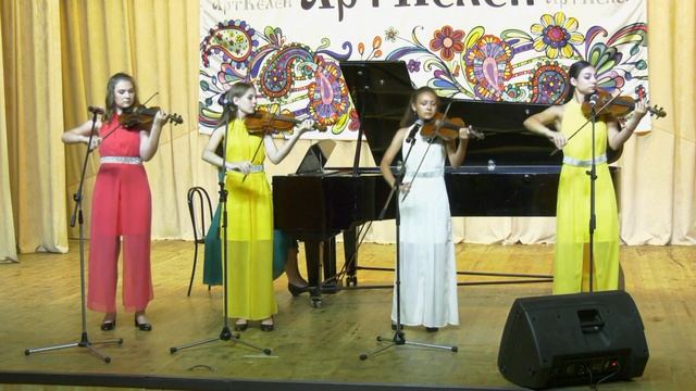 О. Хромушин. "Шолом-Алейхем". Фантазия на темы еврейских песен. Переложение для ансамбля скрипачей. смотреть онлайн