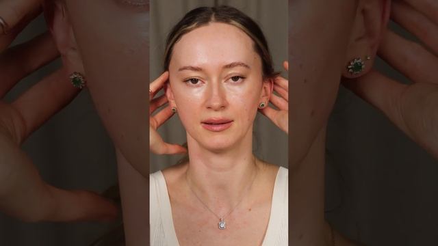 Убираем морщины возле ушей