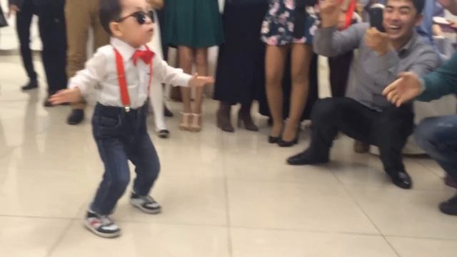 Мансур зажигает!!! смотреть онлайн