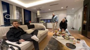 ХАЗЯЕВА УГАРАЮТ В КВАРТИРЕ ПЛОХОГО ПАРНЯ! КОРЕШ, ПАРАДЕЕВИЧ, ДАНИЛА ГОРИЛЛА, КУЕРТОВ, ПЛОХОЙ ПАРЕНЬ