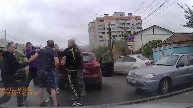 ДРАКА ПОСЛЕ ДТП смотреть онлайн