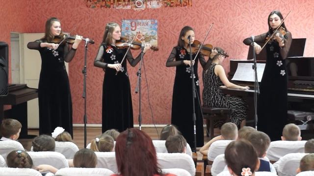 Попурри на темы песен Великой Отечественной войны. смотреть онлайн