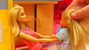Серия 2.  Дочка Барби идет в школу. My daughter Barbie goes to school.
