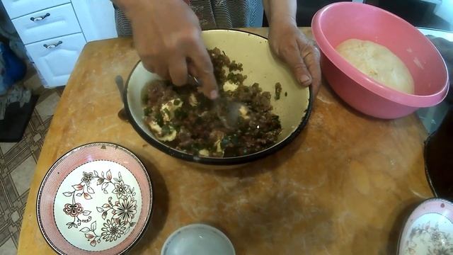 Чебуреки очень вкусные и сочные!!!! Рекомендую!!!