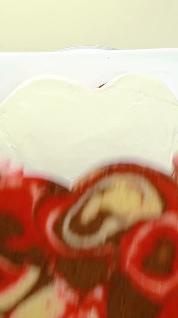 KITKAT & M&M Candy Decorating Heart Cake