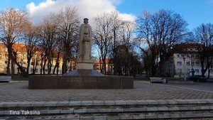 Клайпеда, идём пешком в центр. Людей в городе  мало.... Klaipėda. Lietuva.