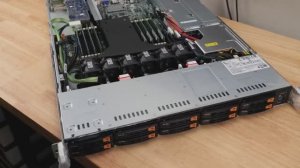 Обзор Broadcom MegaRAID 9560-16i в Supermicro A+1114S-WN10RT: поддержка SAS/SATA/NVMe U.2