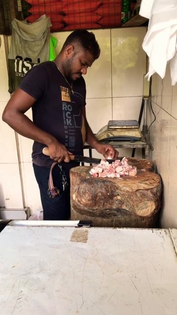 🐗 🔪 Butchering Wild Boar #butcher #butchery #meat #pork #wildboar #food #youtubeshorts