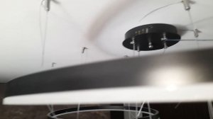 исправление монтажа люстры на натяжной потолок