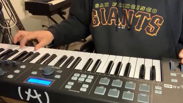 Arturia Mini V3 Mini Moog review смотреть онлайн