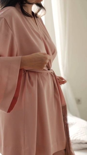 Что ты думаешь о себе, смотрясь в зеркало? #домашняяодежда #бренддомашнейодежды смотреть онлайн