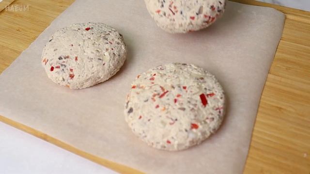 두부를 이렇게 만들었더니 식감도 맛도 배가 되네요! 고기없는 스테이크 만들기 Tofu Recipe смотреть онлайн