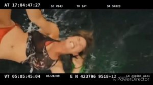 Piranha 3D Danni (Kelly Brook) Death Behind The Scenes