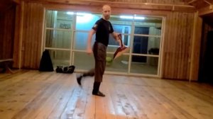 Пляска. Элемент заступание-подворот