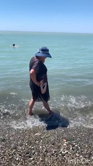 Я на море в Абхазии😊