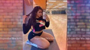 ASHLEY ORTIZ | CURVY MODEL | PLUS SIZE MODEL FASHION OUTFITS | PLUS SIZE MODEL FROM AMERICA