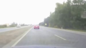 Быдло на дороге получает по заслугам