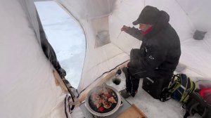 Рыбалка с кайфом. Корейский гриль в зимней палатке