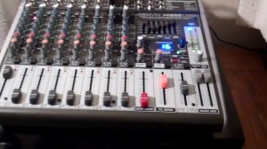 melhor audio mix BEHRINGER XENYX  X1222USB 16( Eu recomendo )