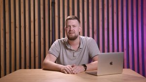 Пятна на экране MacBook