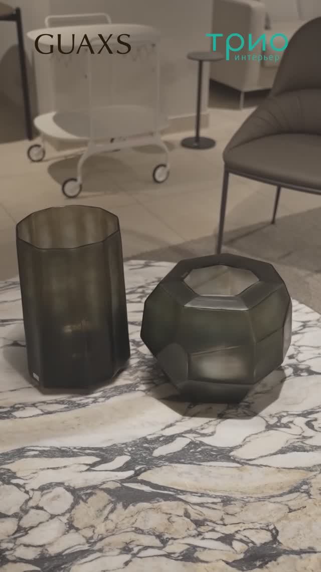 Ваза Cubistic round 1653BS Black steelgrey от Guaxs