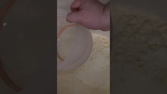 из ШОКОЛАДНО-МОЛОЧНОЙ браги получится шоколалный САМОГОН смотреть онлайн