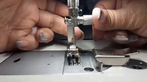 Меняем лапку на промышленной швейной машине одной левой