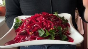 Вкусный Салат с "Изюминкой"...🥗😋